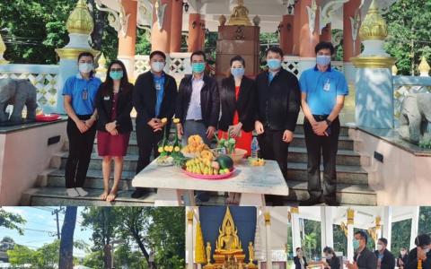พิธีไหว้สักการะสิ่งศักดิ์สิทธิ์เนื่องในโอกาสที่บริษัทฯครบรอบ 5 ปี