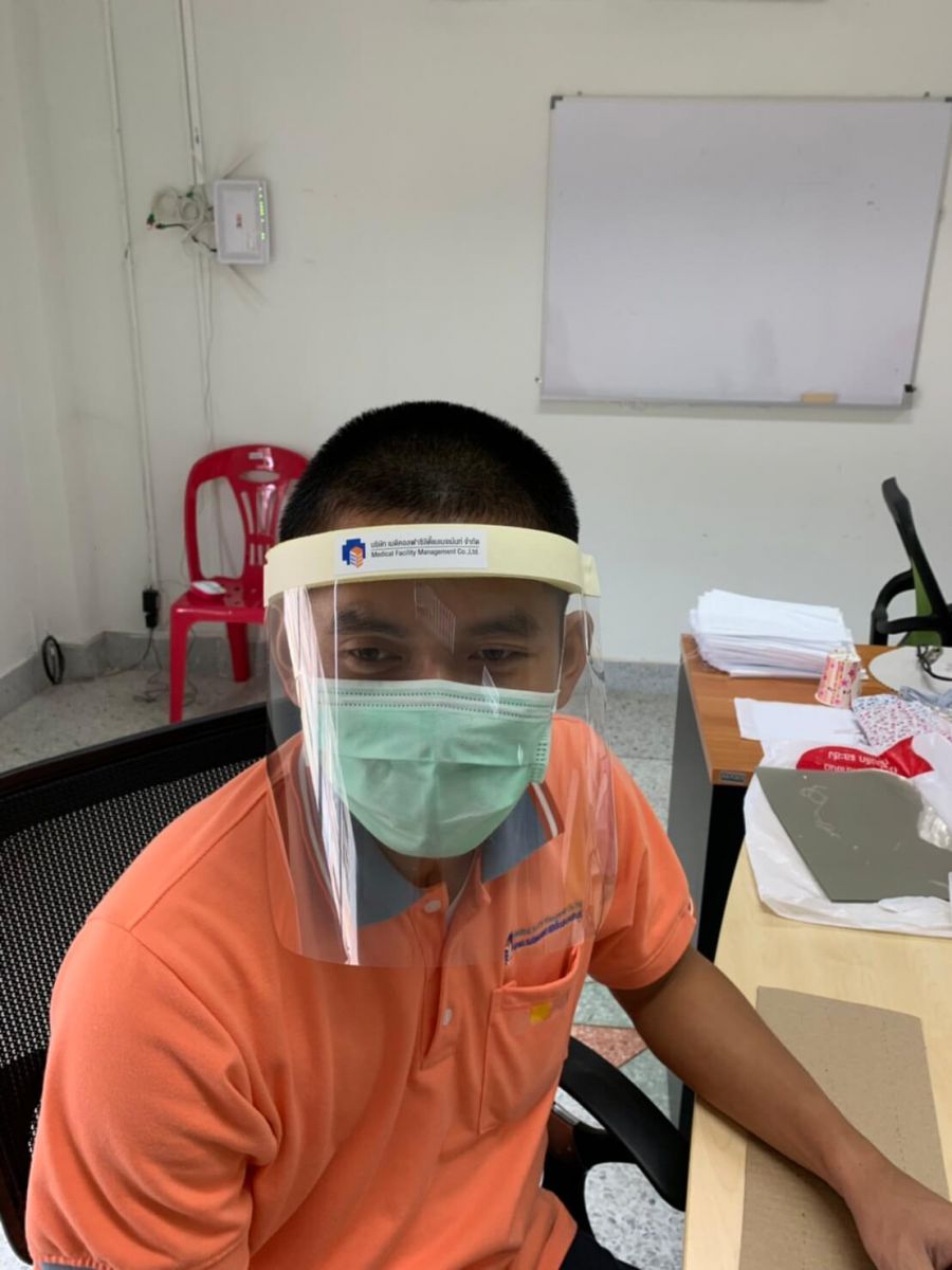 พนักงานเมดฟา ร่วมใจจัดทำ หน้ากากซักได้ Face shield และ สเปรย์แอลกอฮอล์ 70%