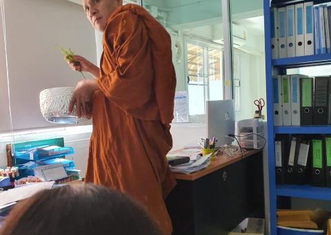 ทำบุญบริษัท วันที่ 31 ตุลาคม 2562
